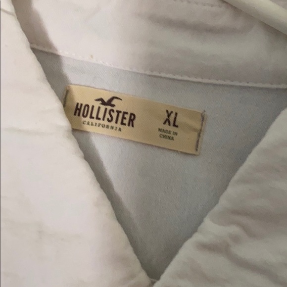 Button down - Picture 2 of 2